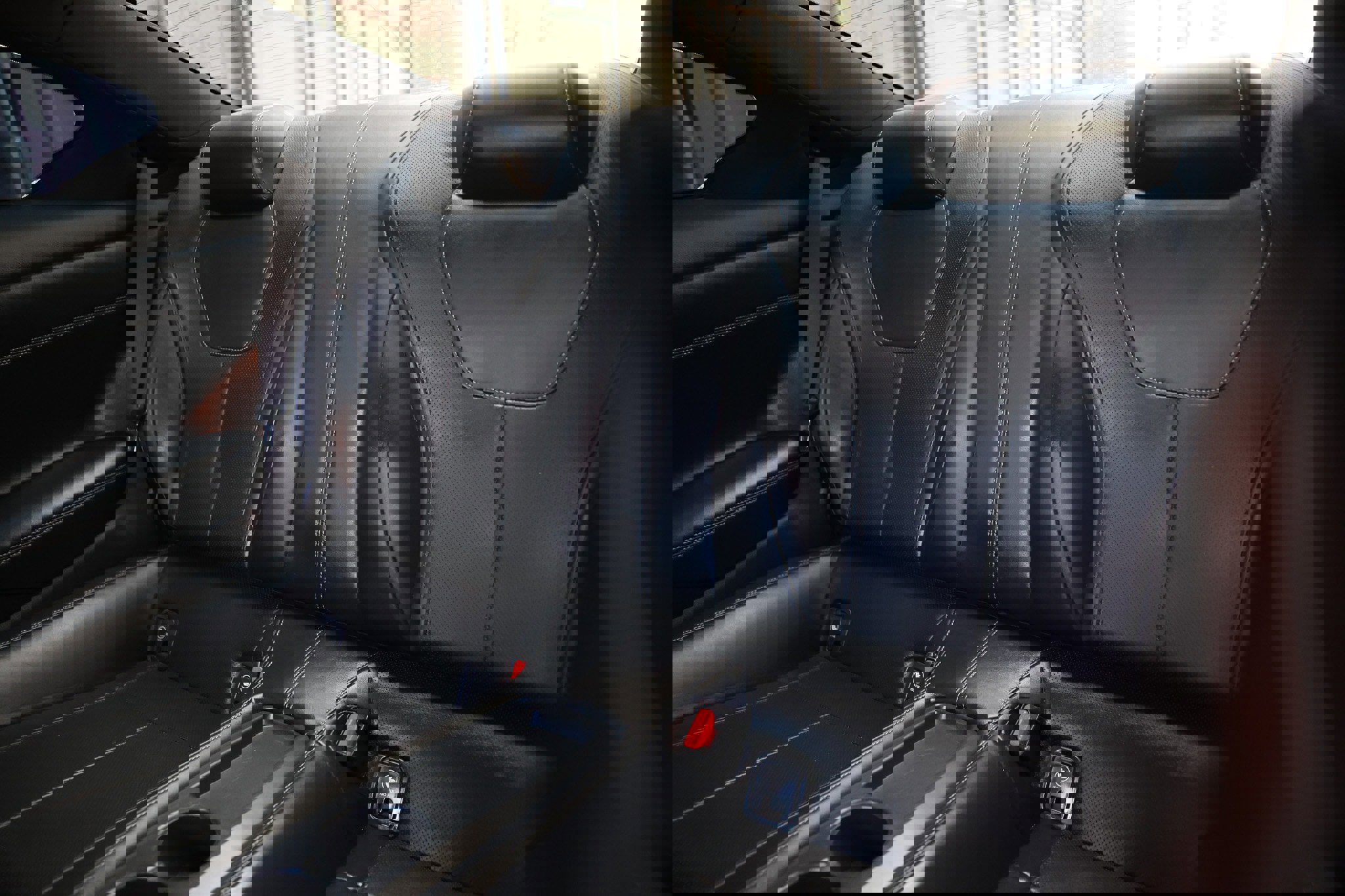 Used 2018 INFINITI Q60 3.0t Luxe w/ Cargo Package image 13