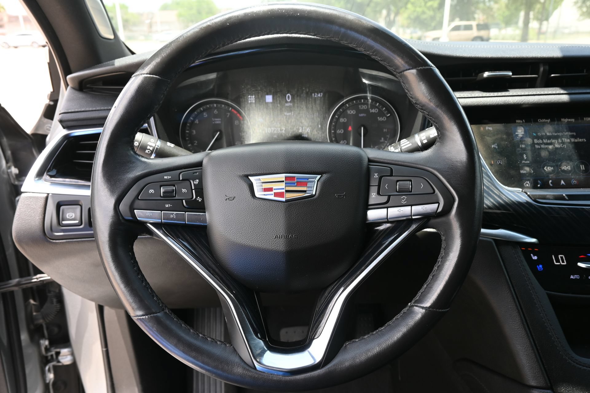 Used 2024 Cadillac XT6 Premium Luxury w/ Technology Package AWD/4WD image 11