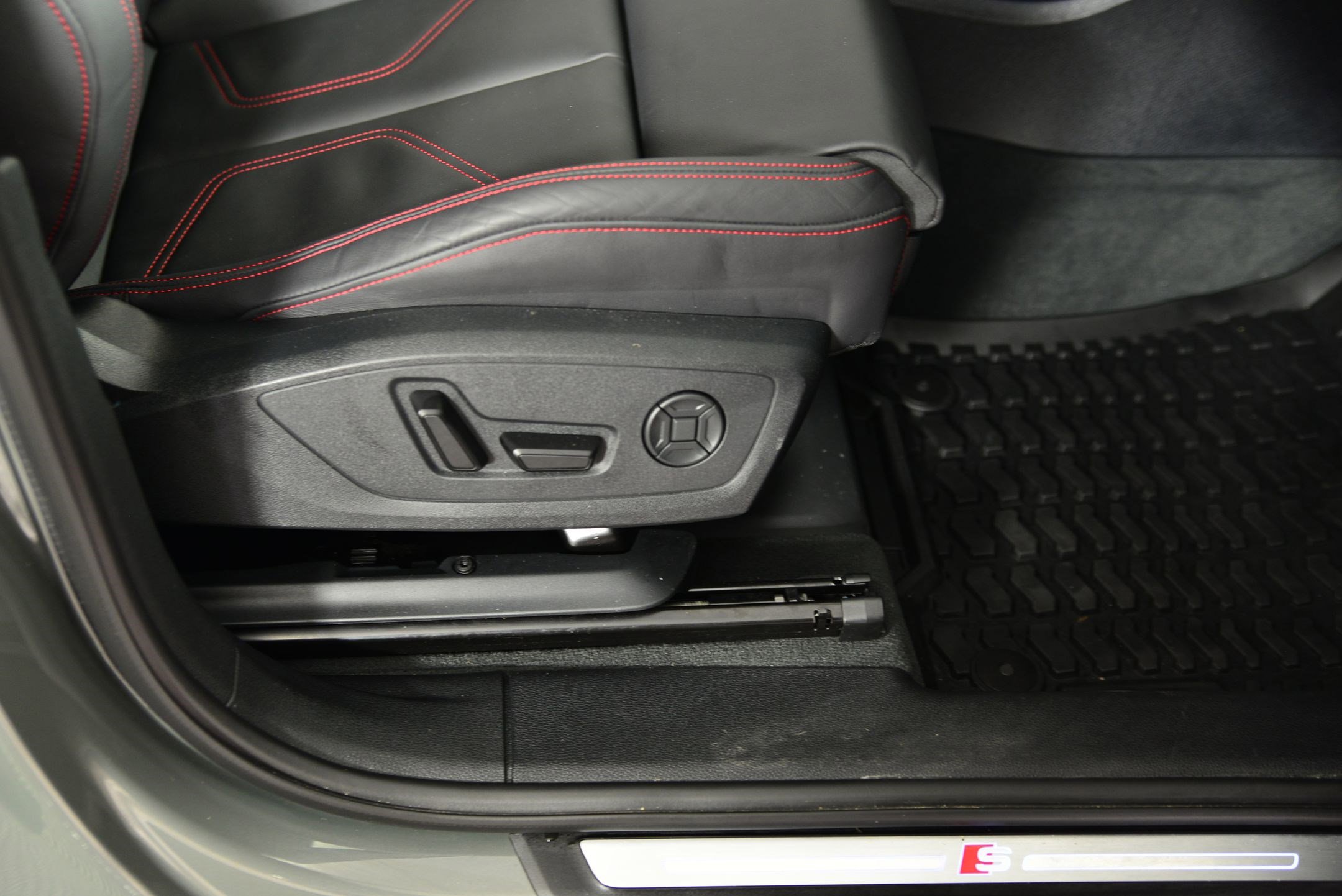 Used 2025 Audi Q3 2.0T Premium Plus image 12