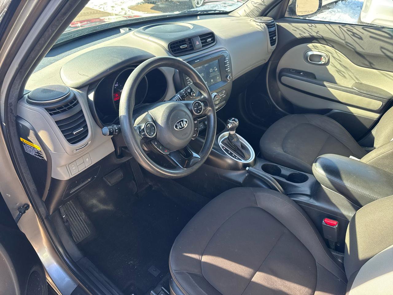 Used 2018 Kia Soul w/ Convenience Package FWD image 9