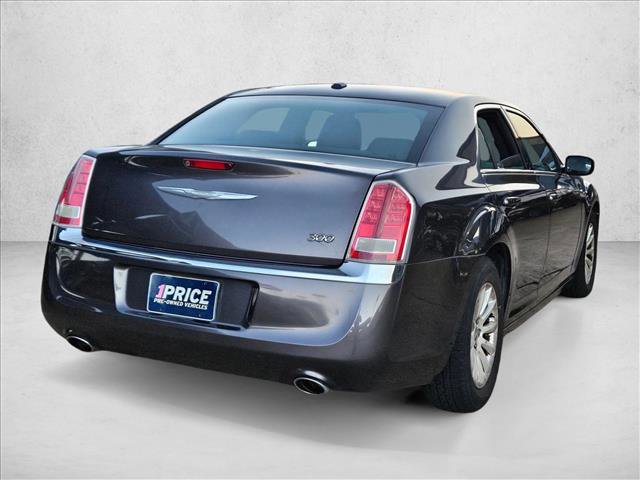 Used 2014 Chrysler 300 image 5