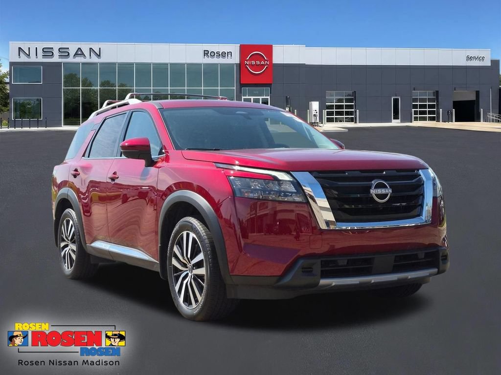 Used 2025 Nissan Pathfinder Platinum w/ Cargo Package