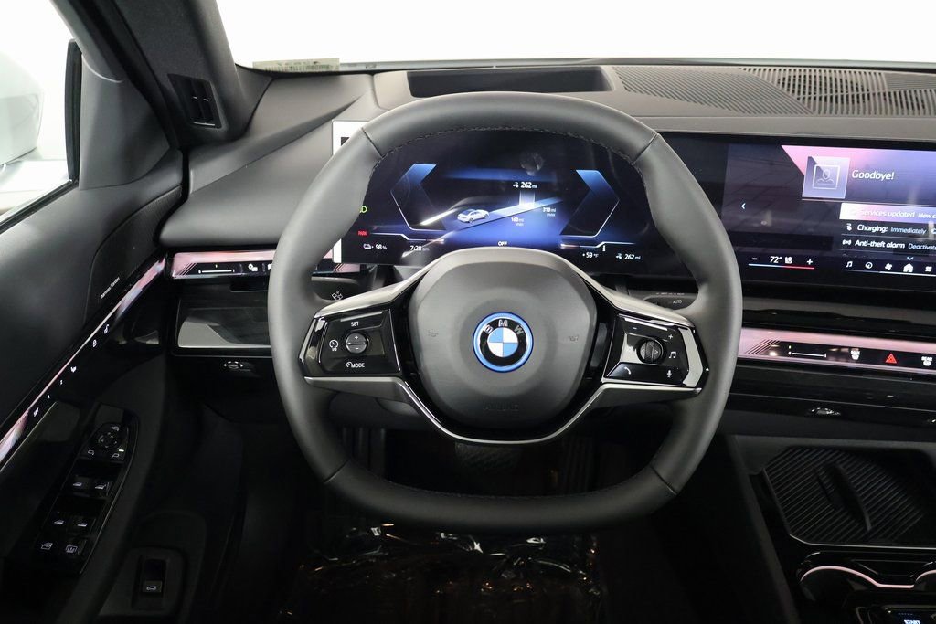 New 2026 BMW i5 eDrive40 w/ Executive Package image 3