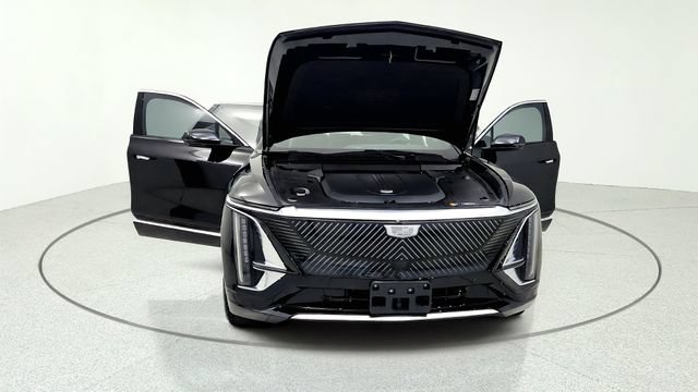 Used 2024 Cadillac Lyriq Tech AWD/4WD image 12