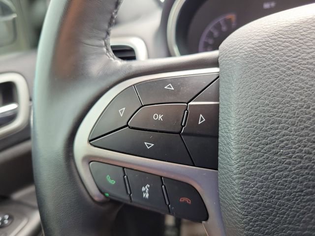 Used 2021 Jeep Grand Cherokee Laredo w/ Security & Convenience Group AWD/4WD image 22