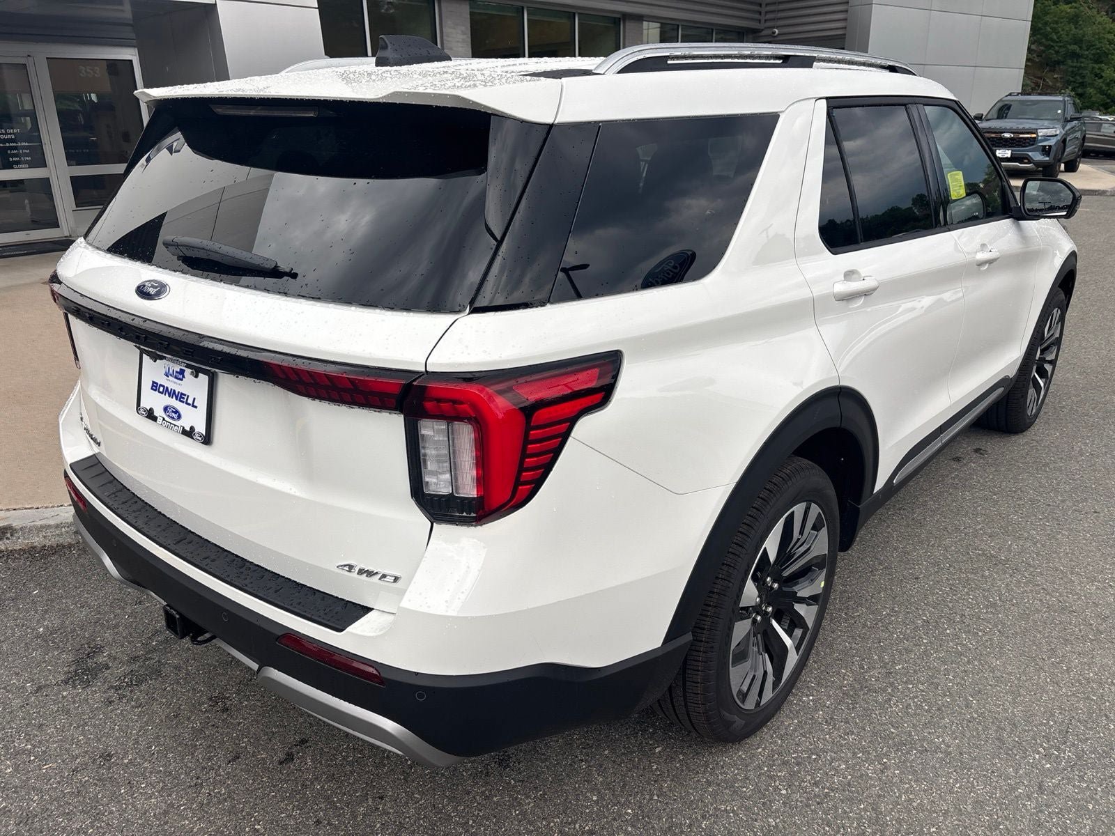 New 2026 Ford Explorer Platinum w/ LUX Leather Package AWD/4WD image 3
