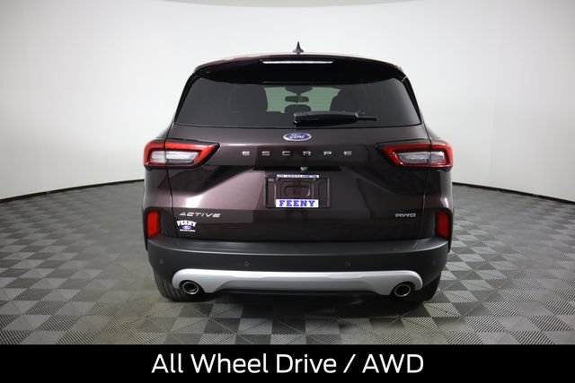 Used 2023 Ford Escape Active w/ Tech Pack #2 AWD/4WD image 6