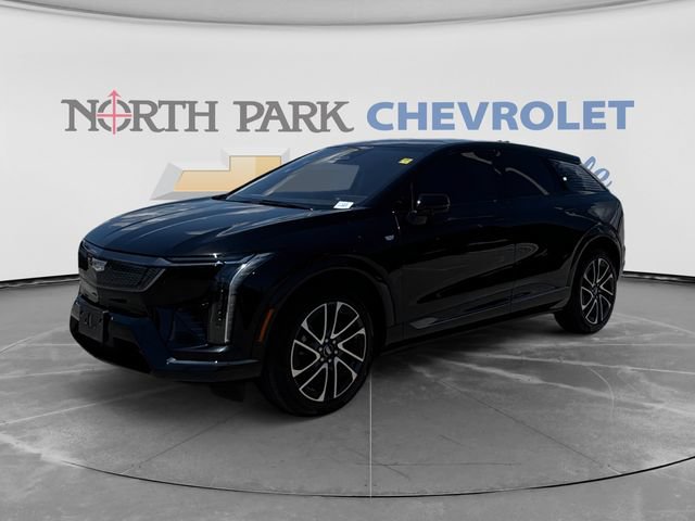 Used 2025 Cadillac Optiq Sport 1 AWD/4WD image 7