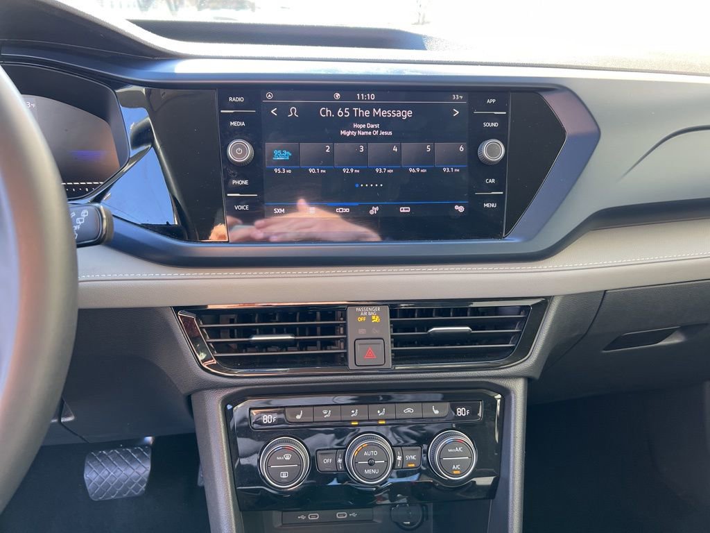 Used 2024 Volkswagen Taos SE image 16