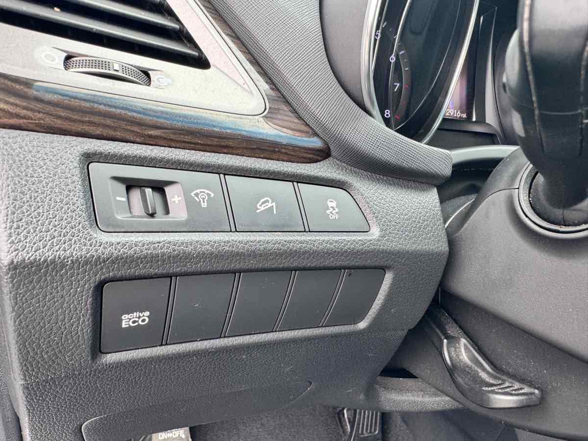 Used 2013 Hyundai Santa Fe Sport 2.0T FWD image 41