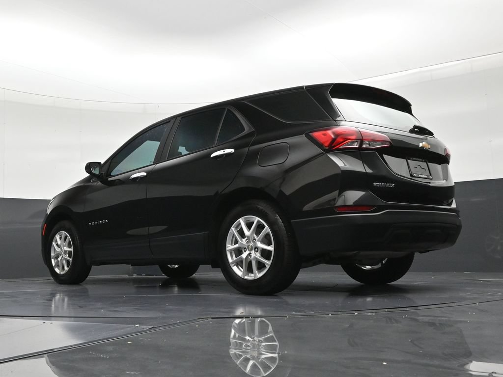 Used 2022 Chevrolet Equinox LS FWD image 22