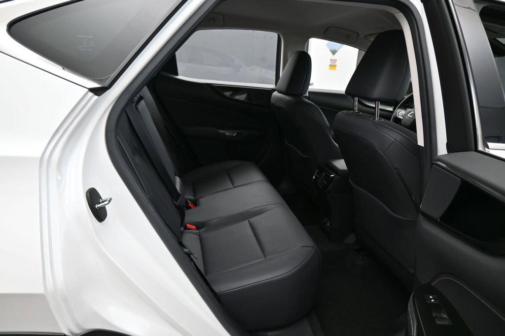 Used 2023 Lexus NX 250 FWD w/ Towing Package (2000 Lbs) image 34