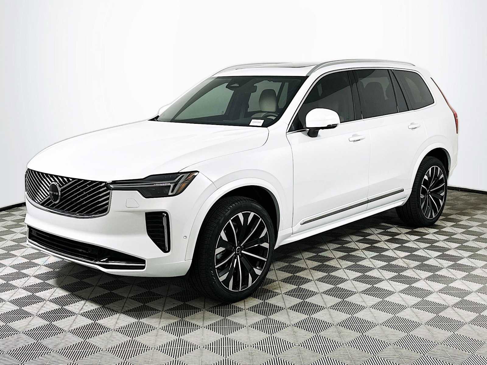 New 2026 Volvo XC90 B6 Plus w/ Protection Package Premier image 3