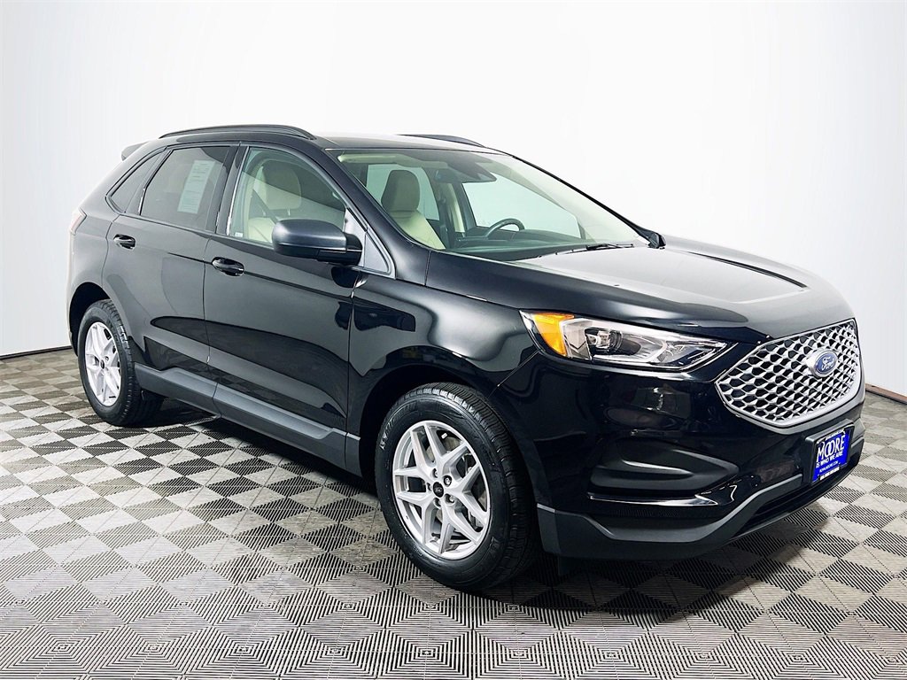 Used 2024 Ford Edge SE