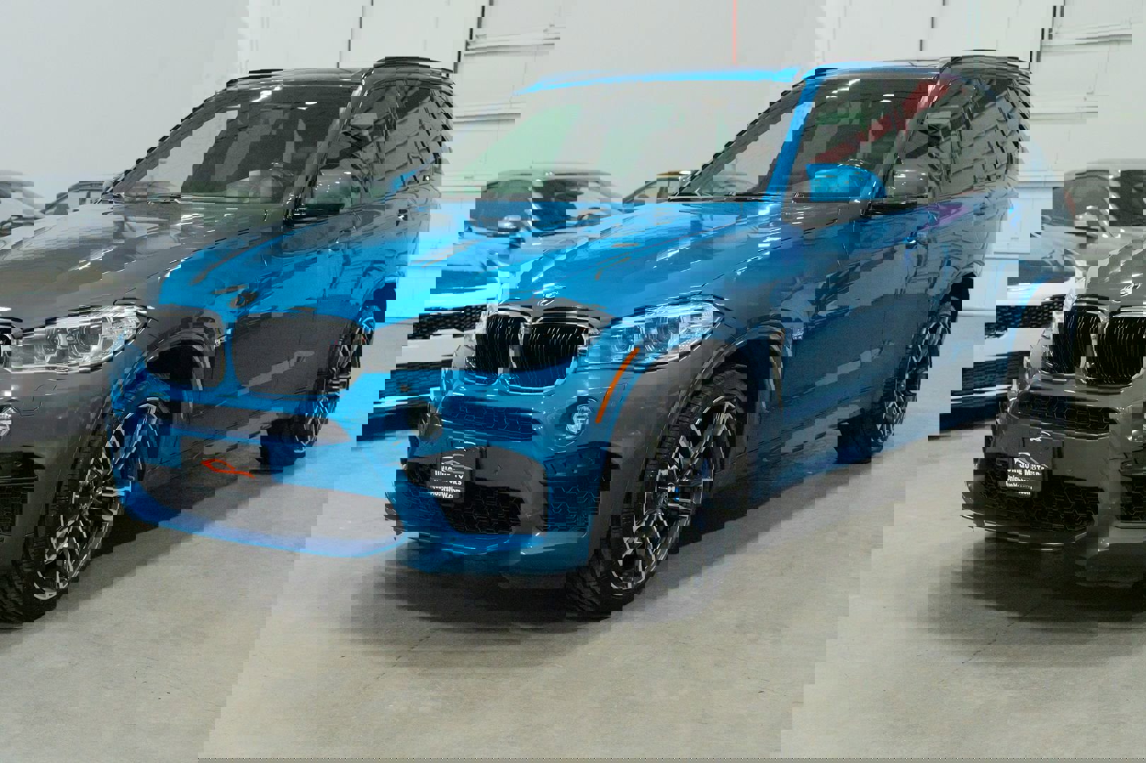 Used 2018 BMW X5 M image 3