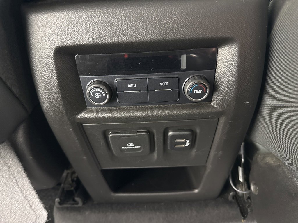 Used 2018 Chevrolet Traverse LT image 35