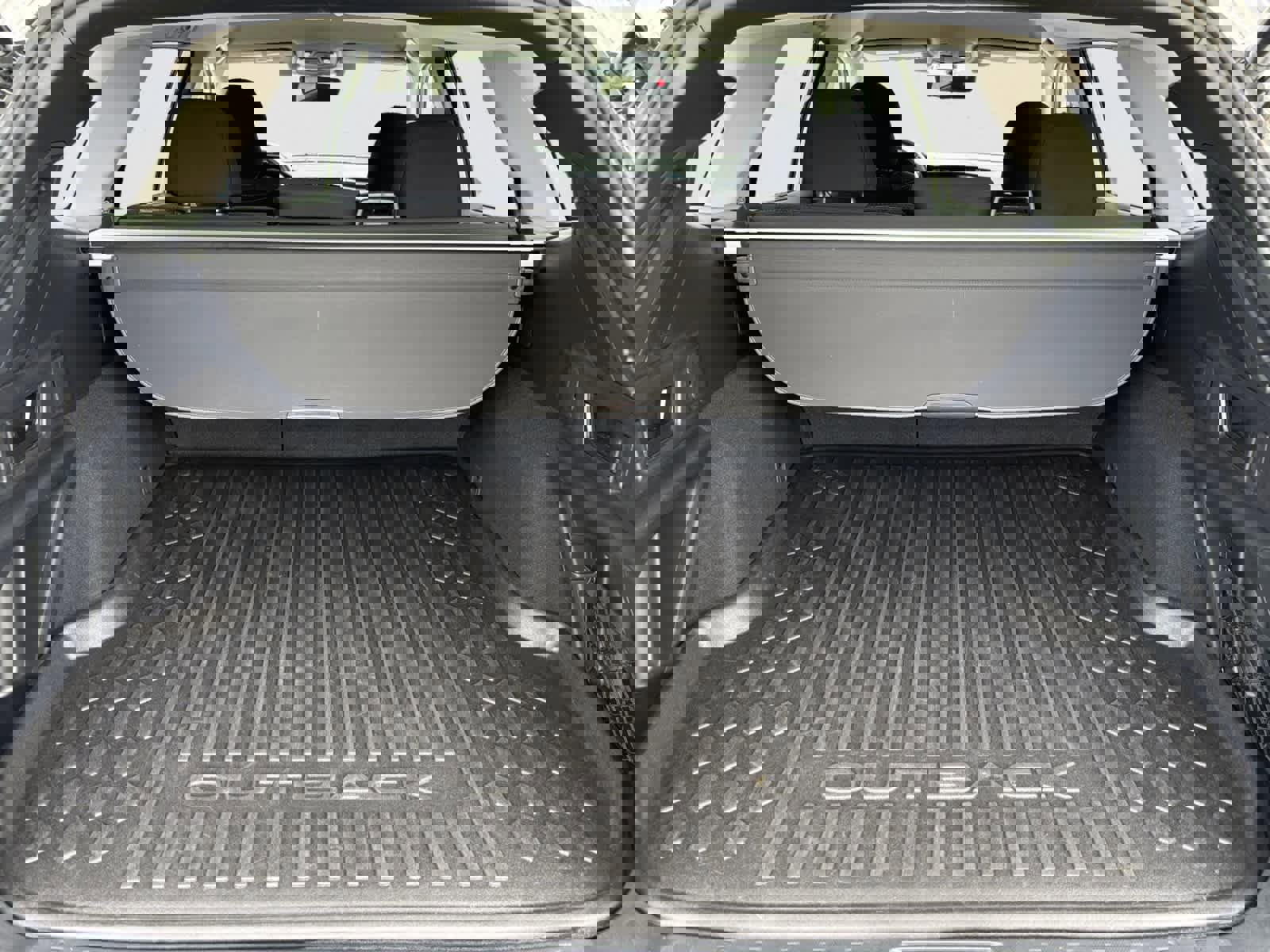 Used 2022 Subaru Outback Premium image 5