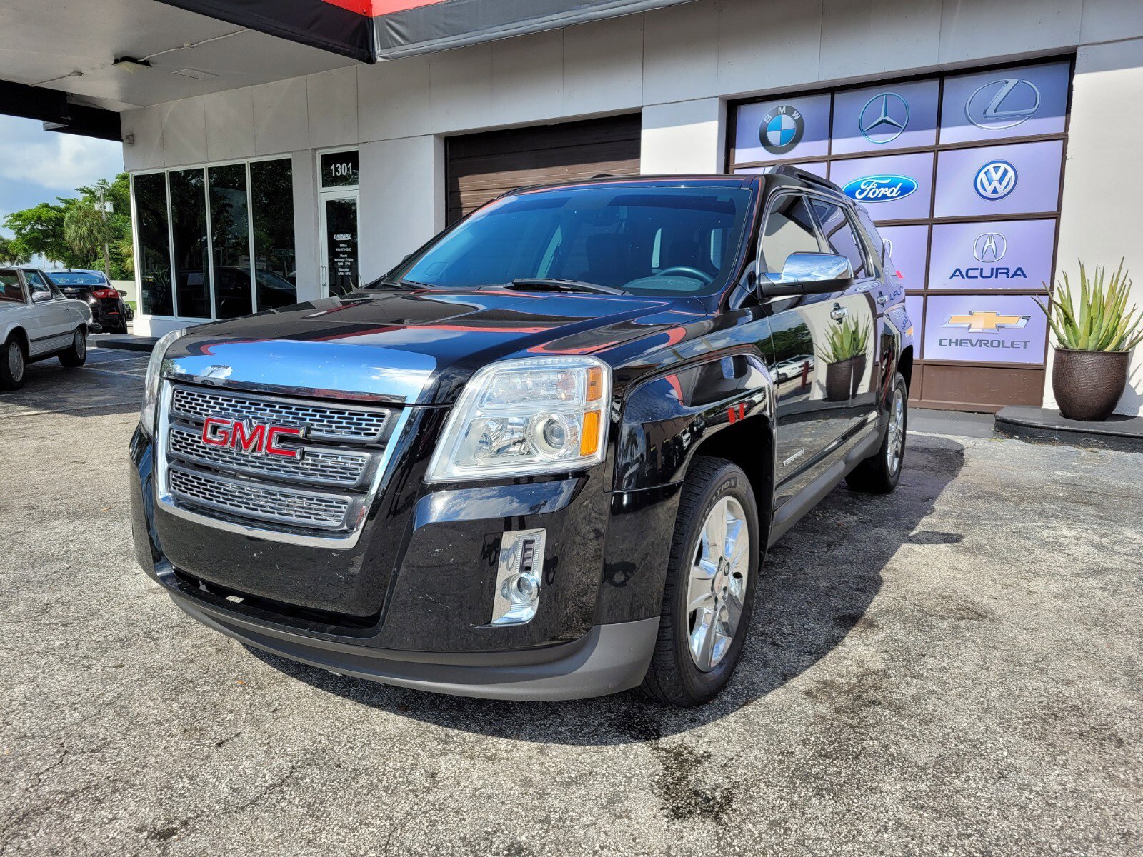 Used 2015 GMC Terrain SLT w/ Chrome Edition FWD image 2