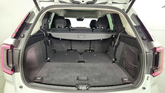 New 2026 Volvo EX90 Plus RWD image 45