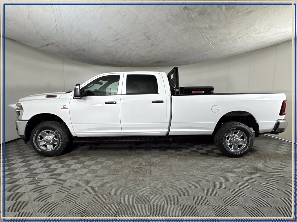 New 2026 RAM 2500 Tradesman AWD/4WD image 10