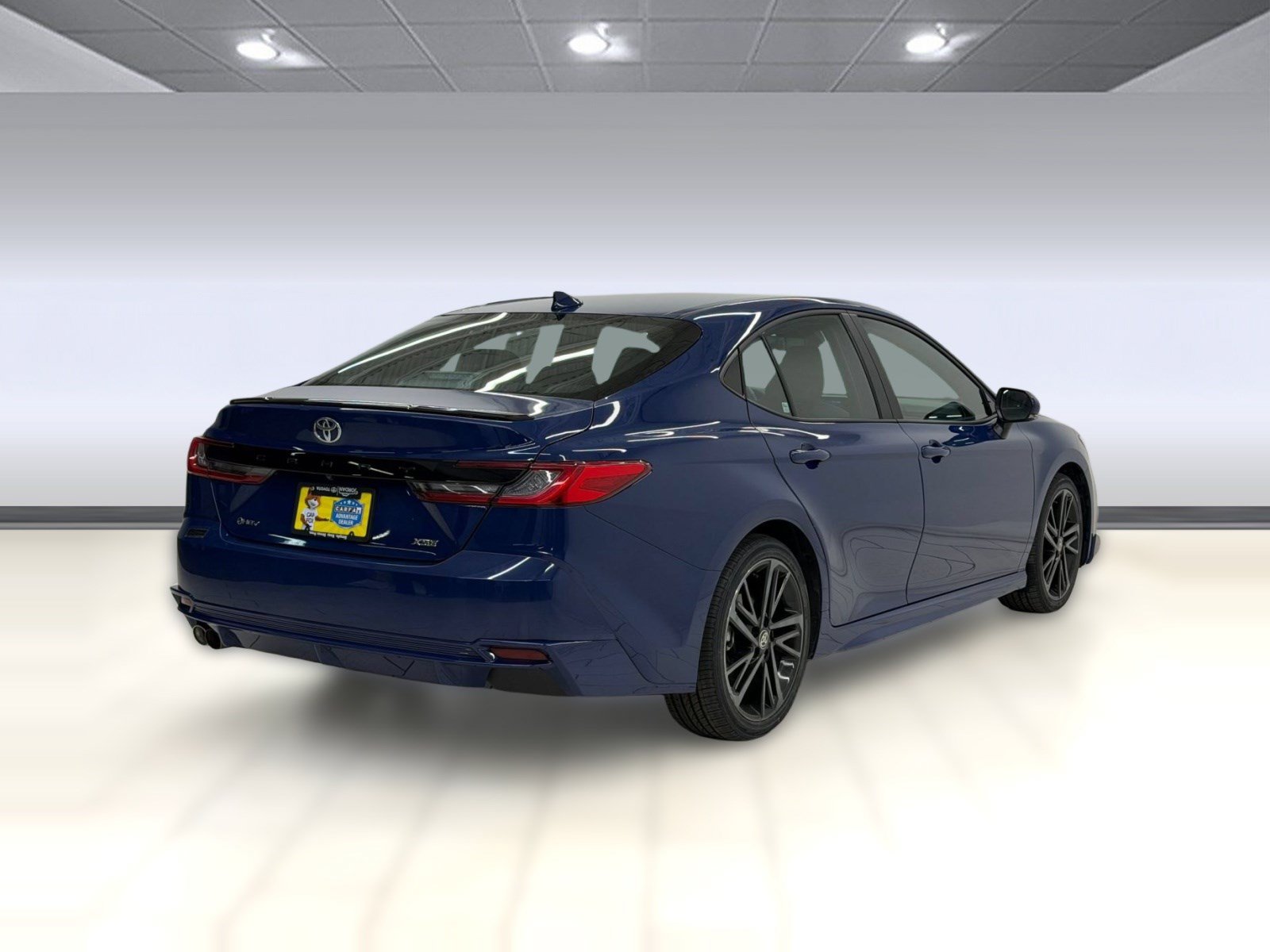 Used 2025 Toyota Camry XSE FWD image 7