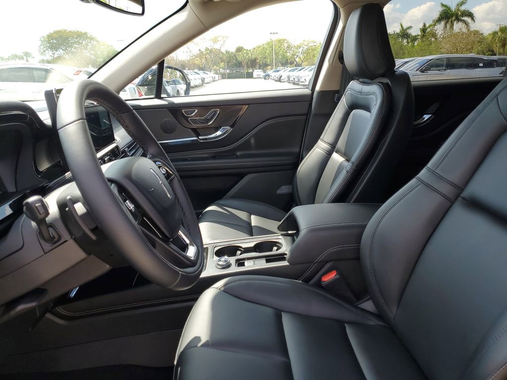 New 2026 Lincoln Corsair Premiere FWD image 21