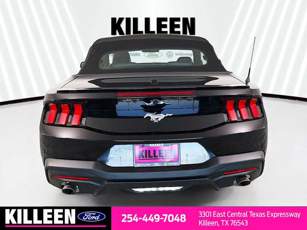 Used 2025 Ford Mustang Premium image 7