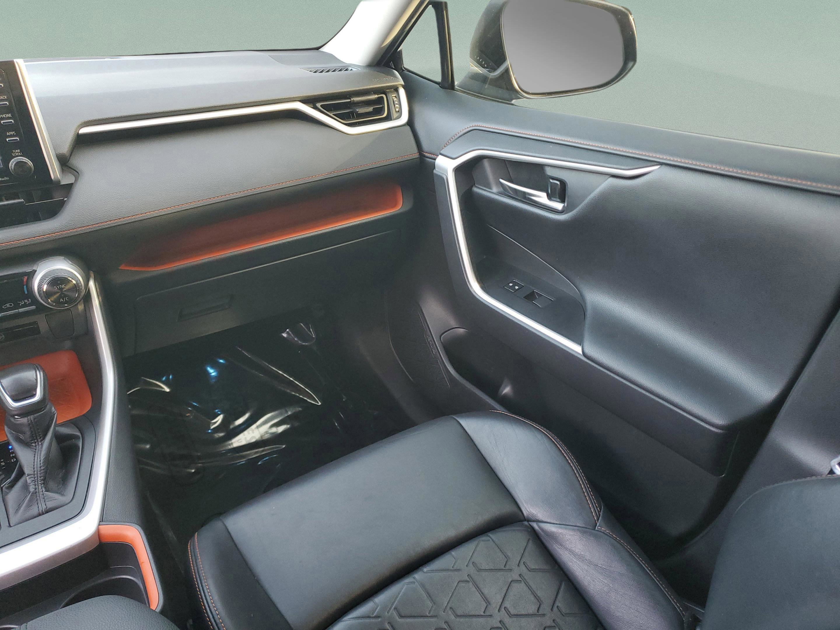 Used 2020 Toyota RAV4 Adventure image 12