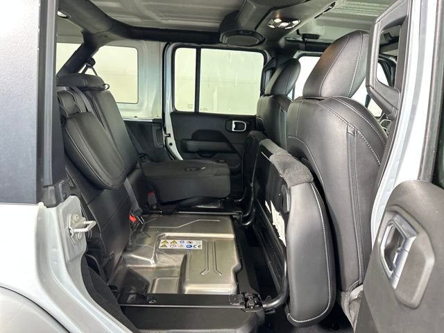 Used 2023 Jeep Wrangler Unlimited Sahara w/ Cold Weather Group image 27