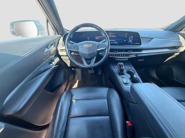 Used 2024 Cadillac XT4 Premium Luxury image 17