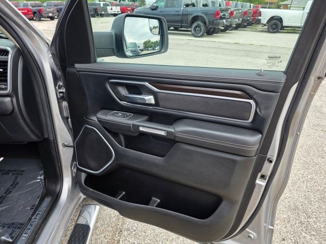 Used 2022 RAM 1500 Laramie AWD/4WD image 15