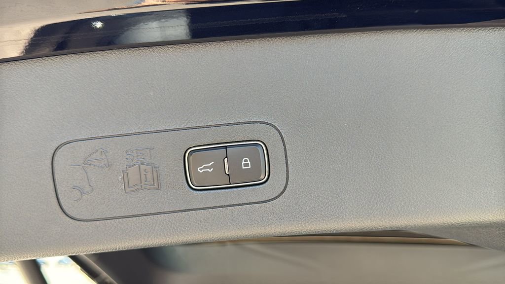 New 2026 Lincoln Aviator Reserve w/ Luxury Package RWD image 26