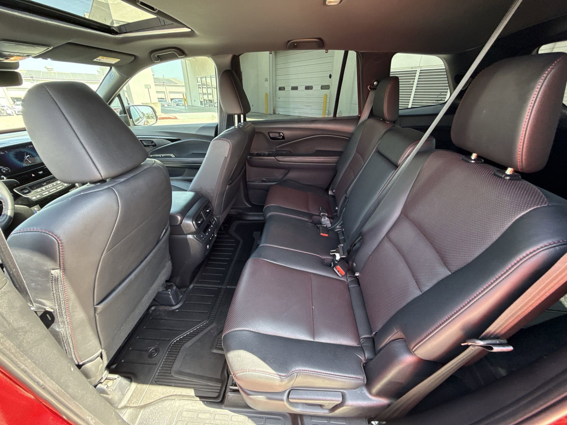 Used 2025 Honda Passport Black Edition image 25