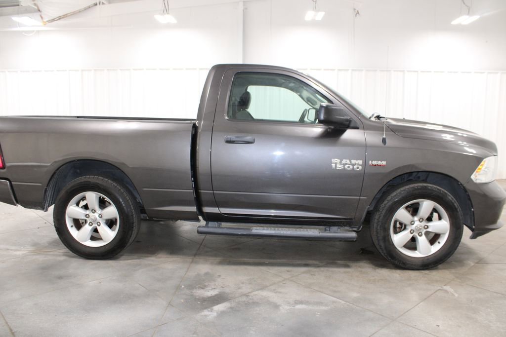 Used 2015 RAM 1500 Express RWD image 11