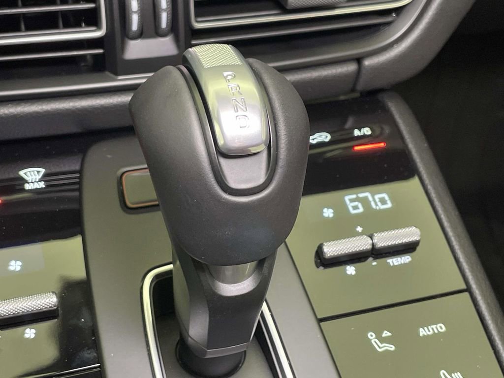 New 2025 Porsche Macan image 35