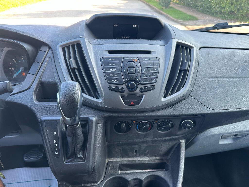 Used 2019 Ford Transit 250 250 3dr SWB Low Roof Cargo Van image 17