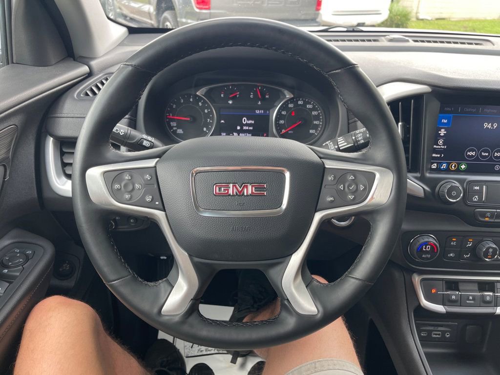 Used 2023 GMC Terrain SLT image 14