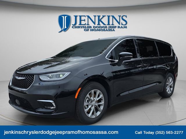 New 2026 Chrysler Pacifica Limited w/ Trailer Tow Group