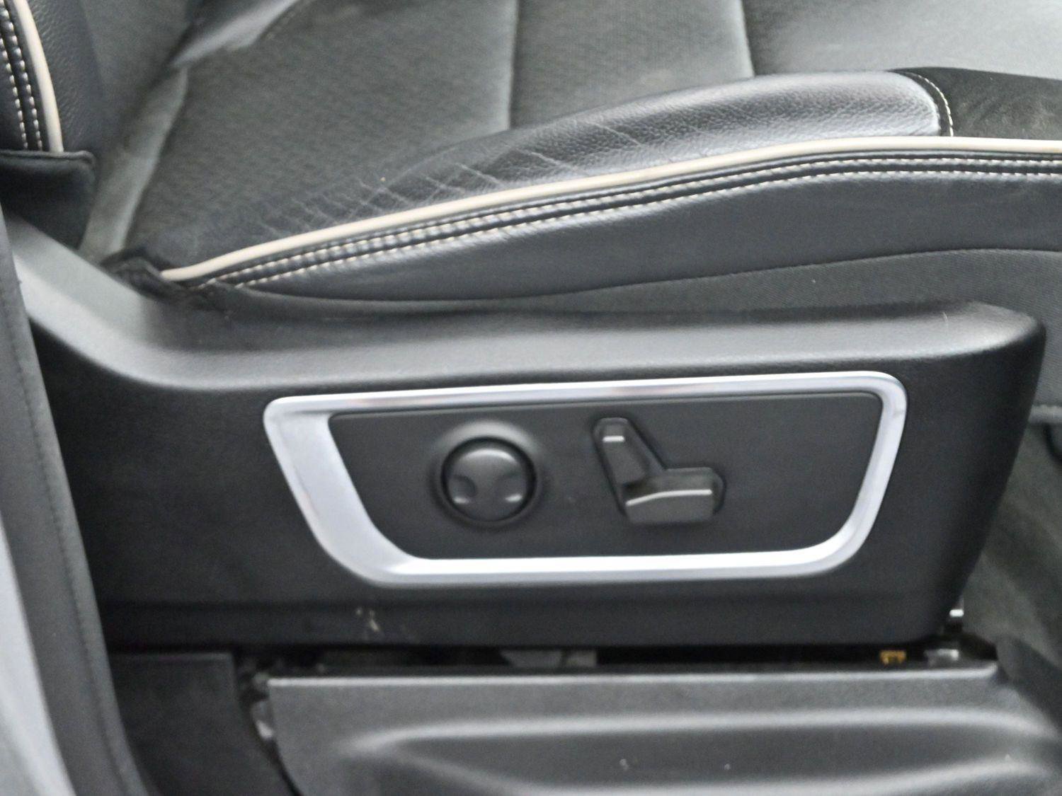 Used 2022 RAM 1500 Laramie image 30