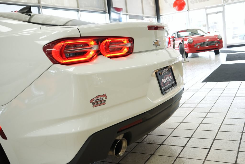 Used 2023 Chevrolet Camaro LT RWD image 13