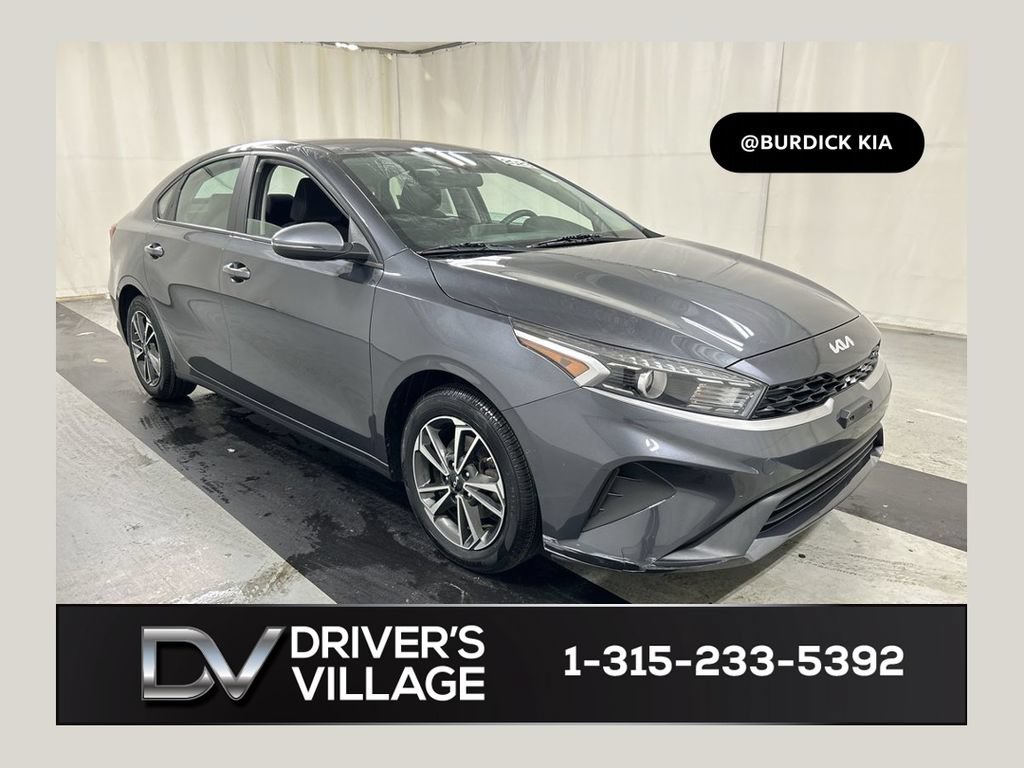 Used 2023 Kia Forte LXS w/ LXS Technology Package FWD image 1