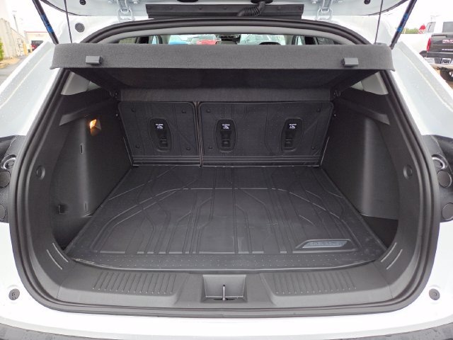 New 2026 Chevrolet Trax ACTIV w/ Sunroof Package FWD image 18