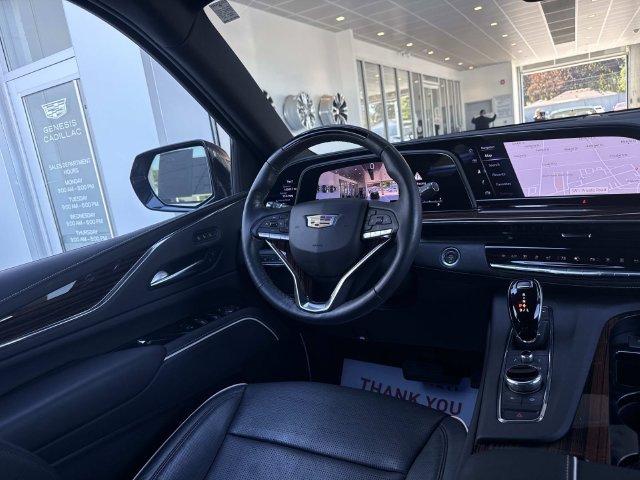 Used 2024 Cadillac Escalade Premium Luxury w/ LPO, Floor Liner Package AWD/4WD image 36