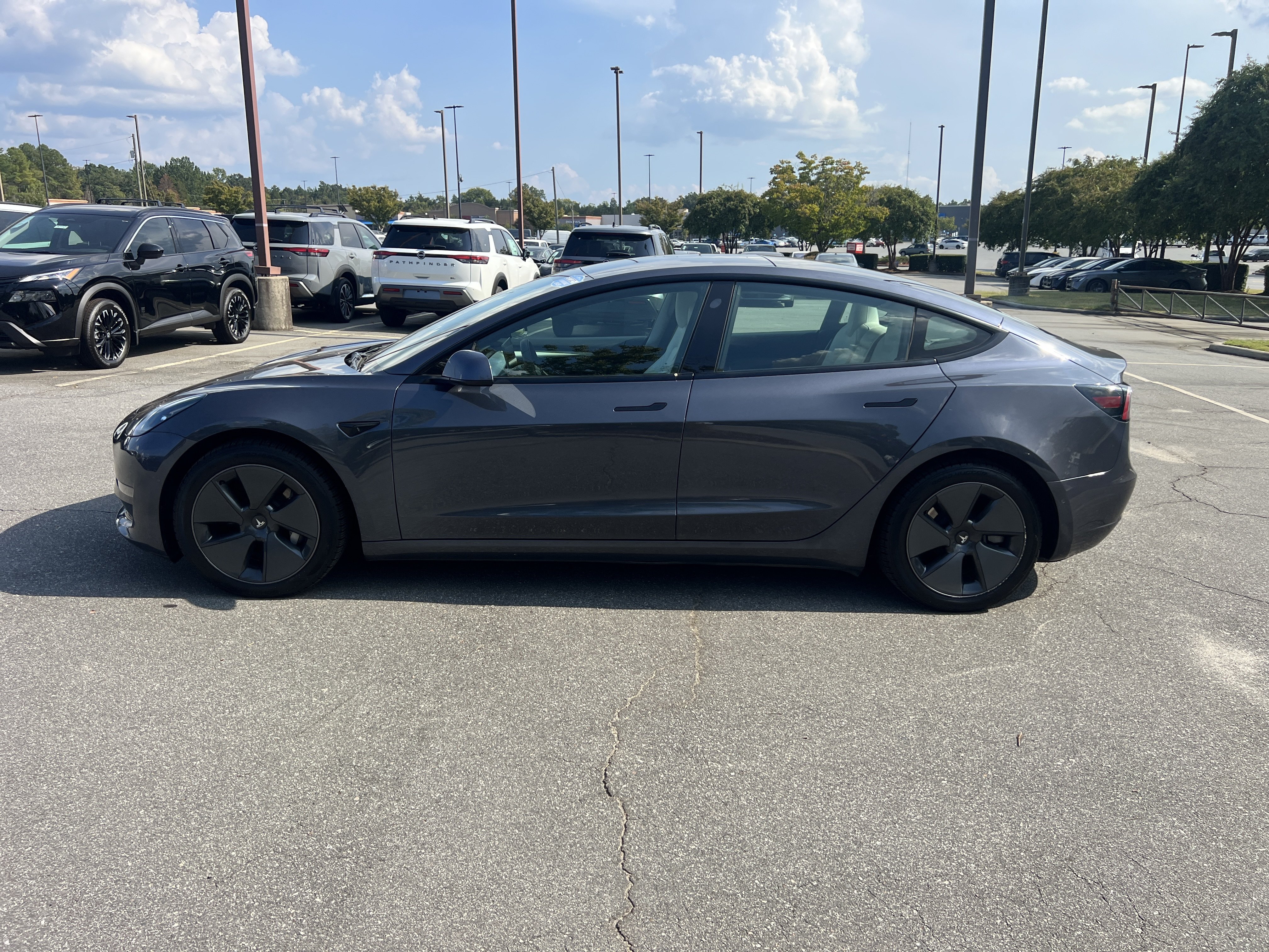 Used 2022 Tesla Model 3 Long Range AWD/4WD image 8