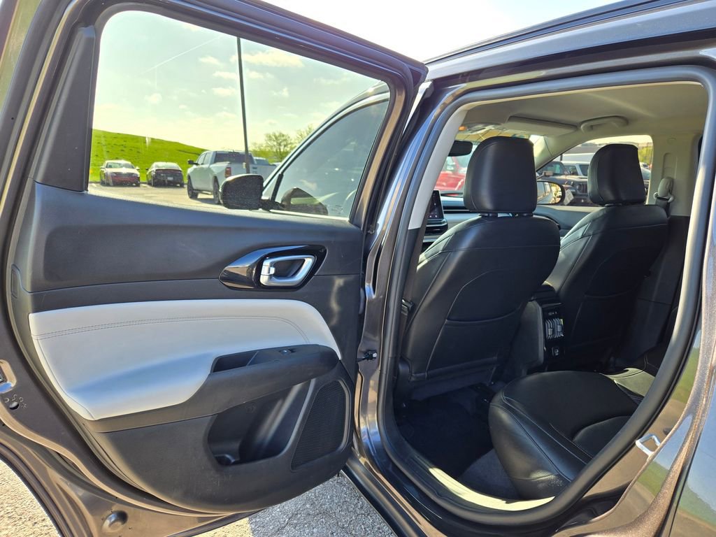 Used 2022 Jeep Compass Limited AWD/4WD image 27