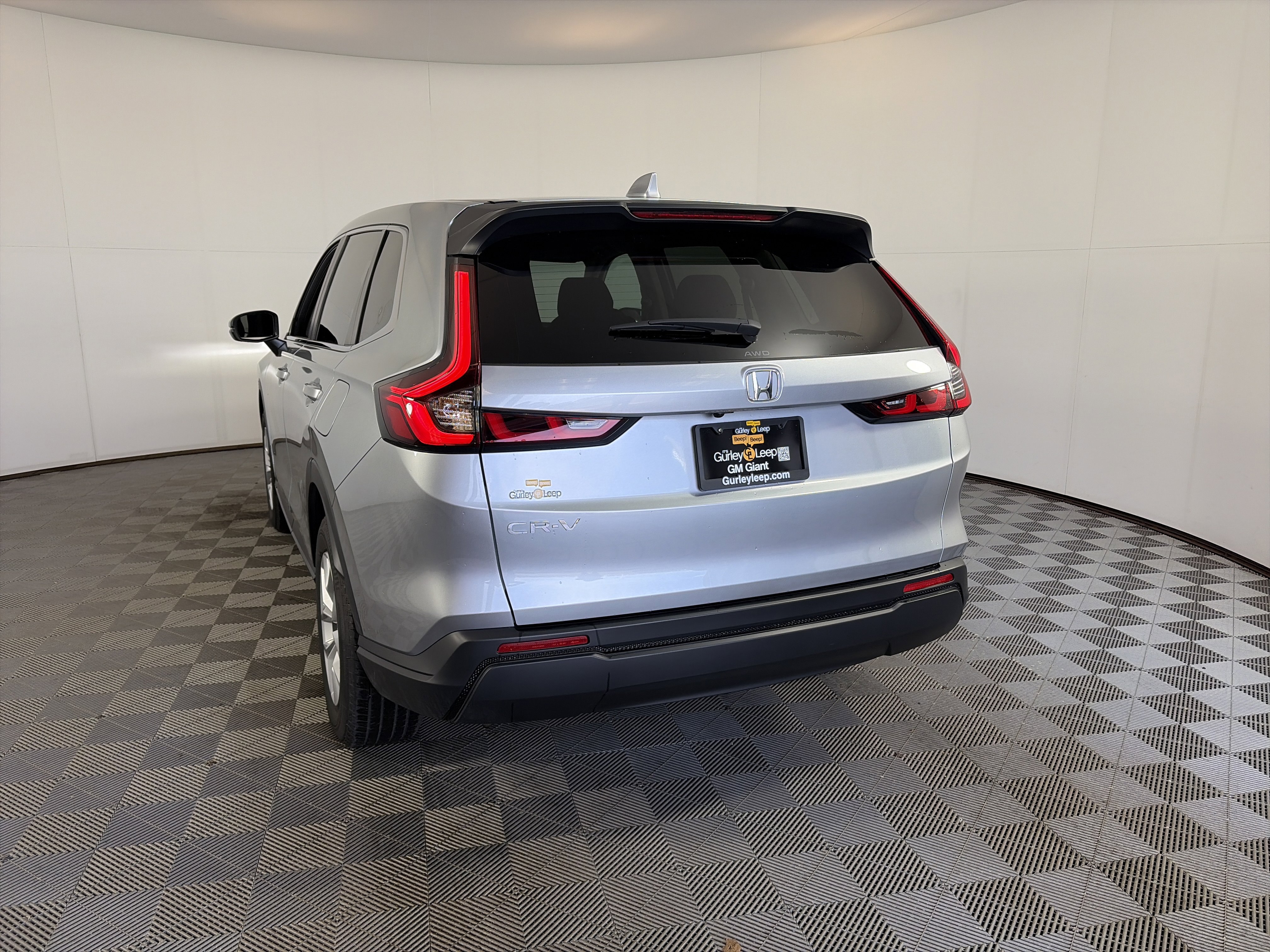 Used 2025 Honda CR-V LX image 8