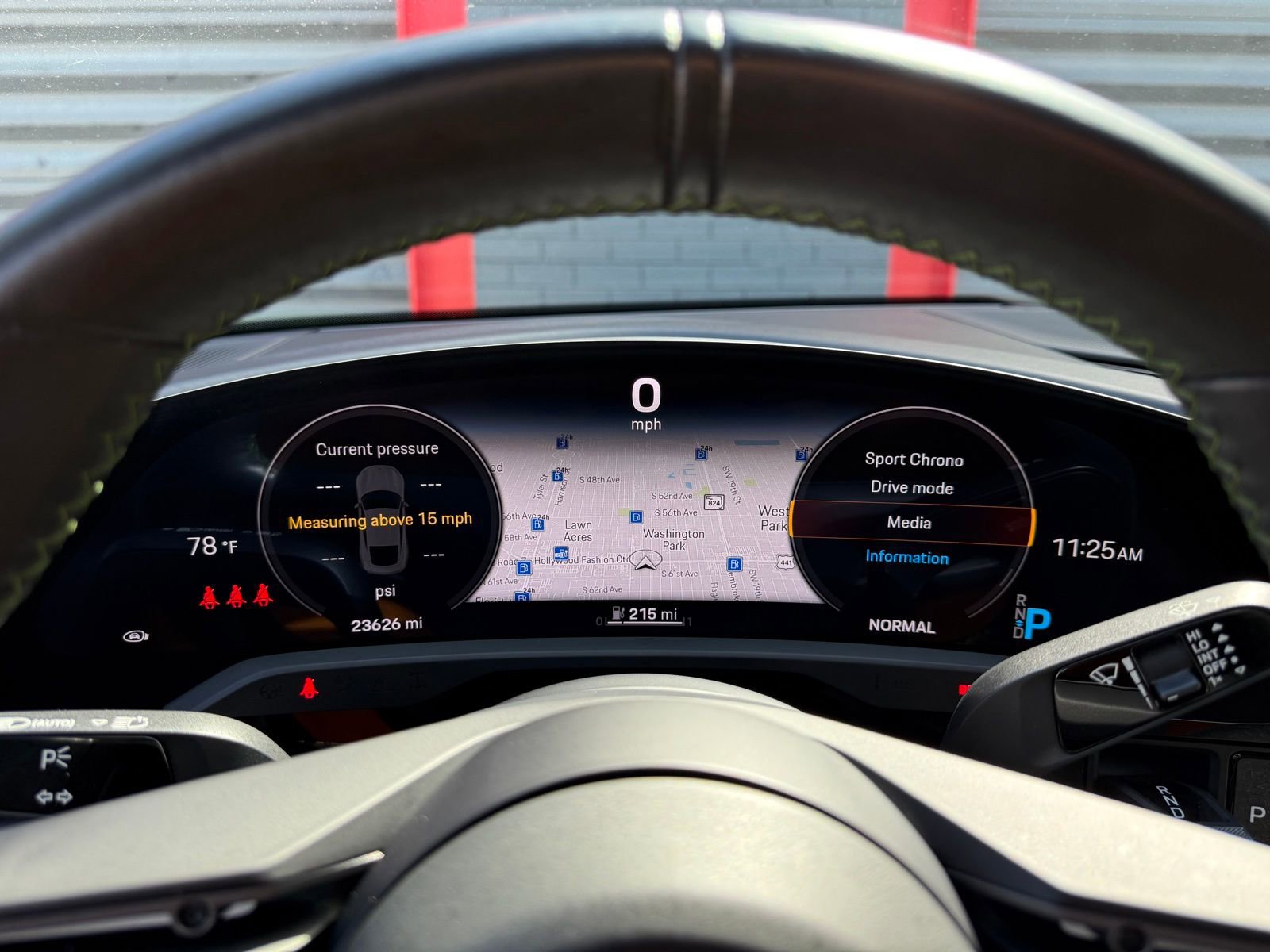 Used 2022 Porsche Taycan 4S image 28