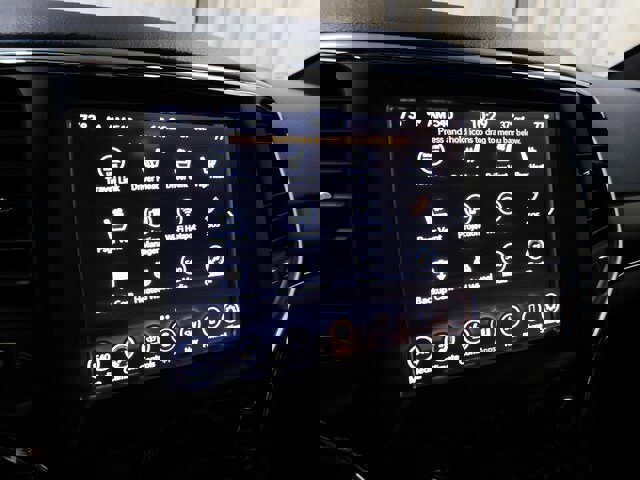 Used 2018 Jeep Grand Cherokee Limited w/ Luxury Group II image 31