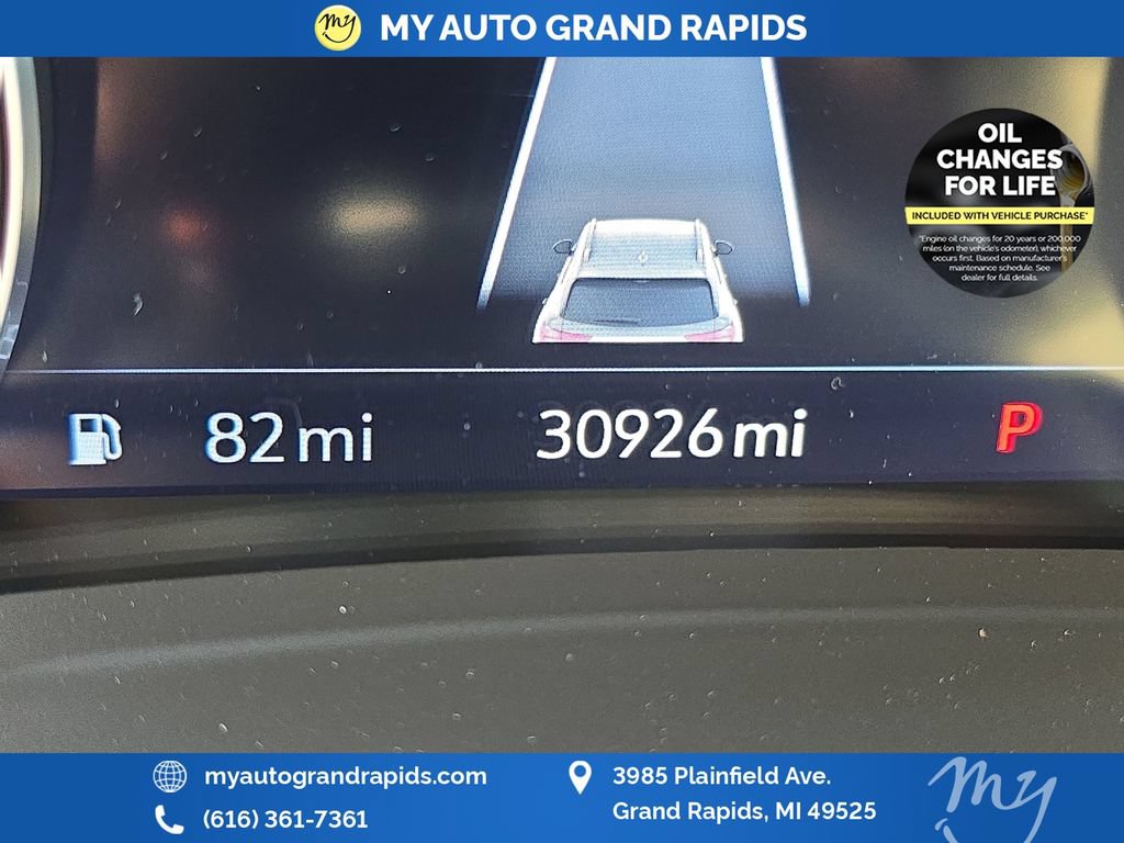 Used 2023 Buick Envision Avenir AWD/4WD image 17