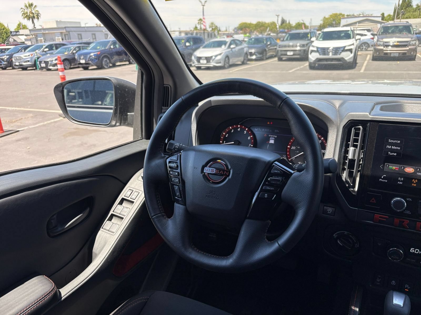 Used 2026 Nissan Frontier PRO-4X AWD/4WD image 34